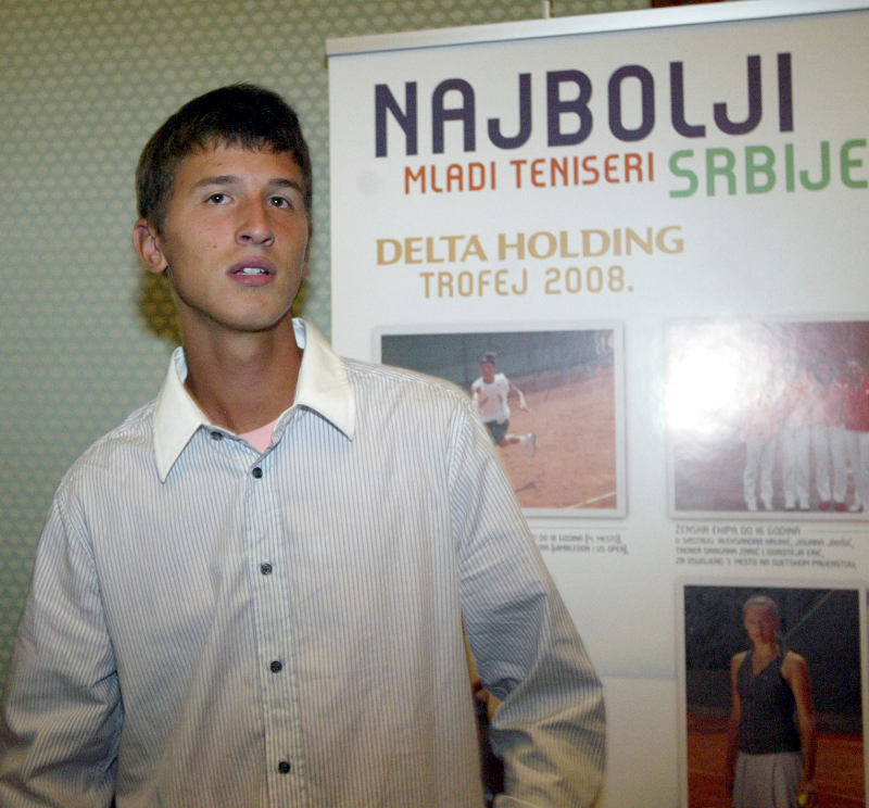 СКАНДАЛ У ИТАЛИЈИ: Шведски тенисер погодио рекетом Србина, несрећни момак хитно оперисан